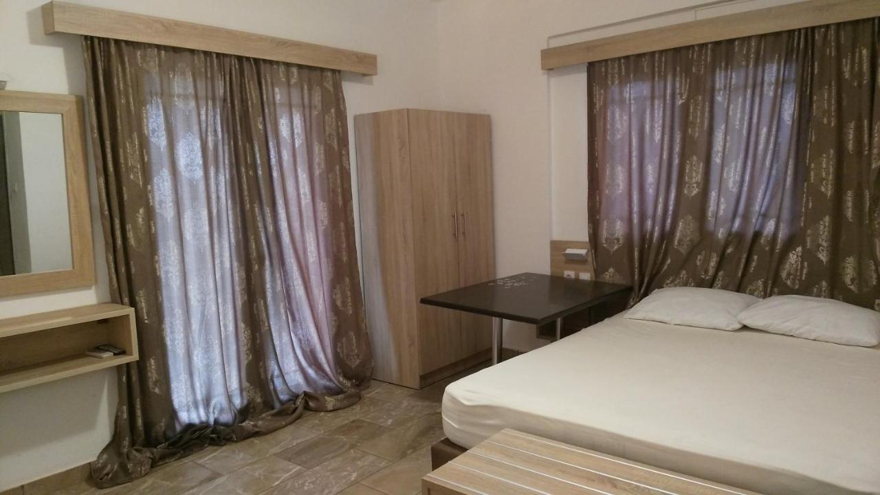 Psarou Apartments Paralía Skotínis 外观 照片