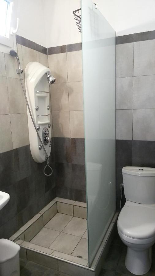 Psarou Apartments Paralía Skotínis 外观 照片