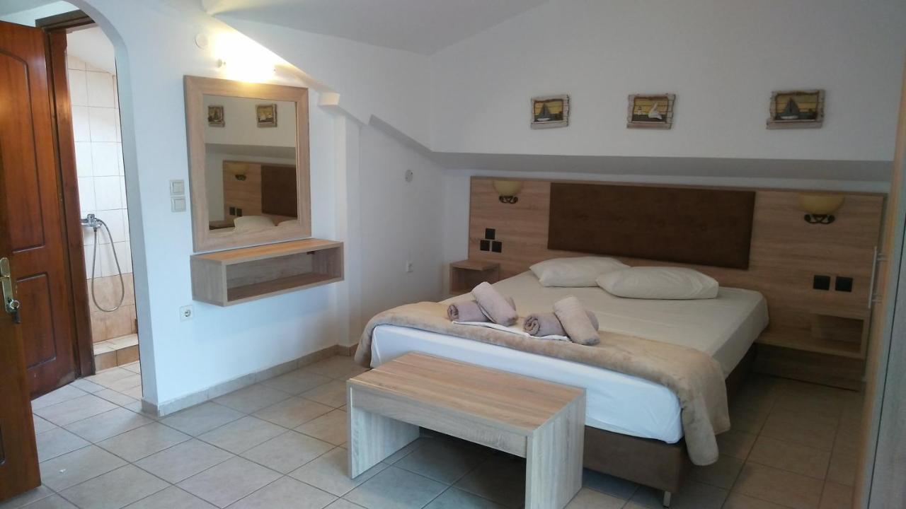 Psarou Apartments Paralía Skotínis 外观 照片