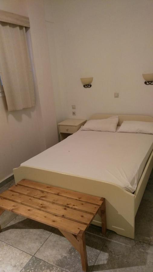Psarou Apartments Paralía Skotínis 外观 照片